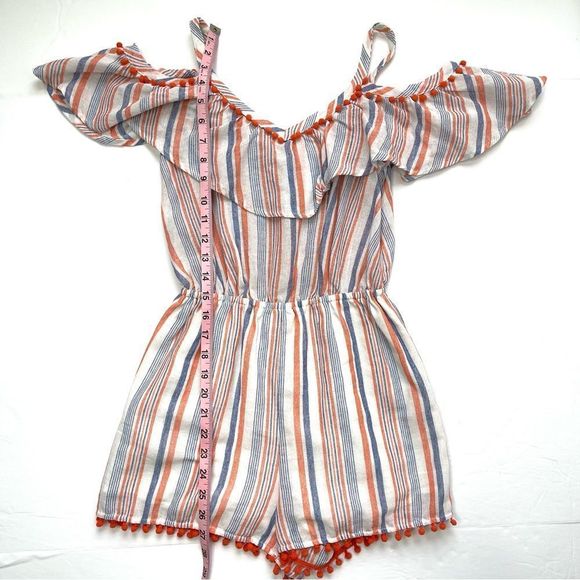 Moon River Ruffle Coral Stripe Cold Shoulder Pom Pom Vacation Romper Size Small - Picture 10 of 12
